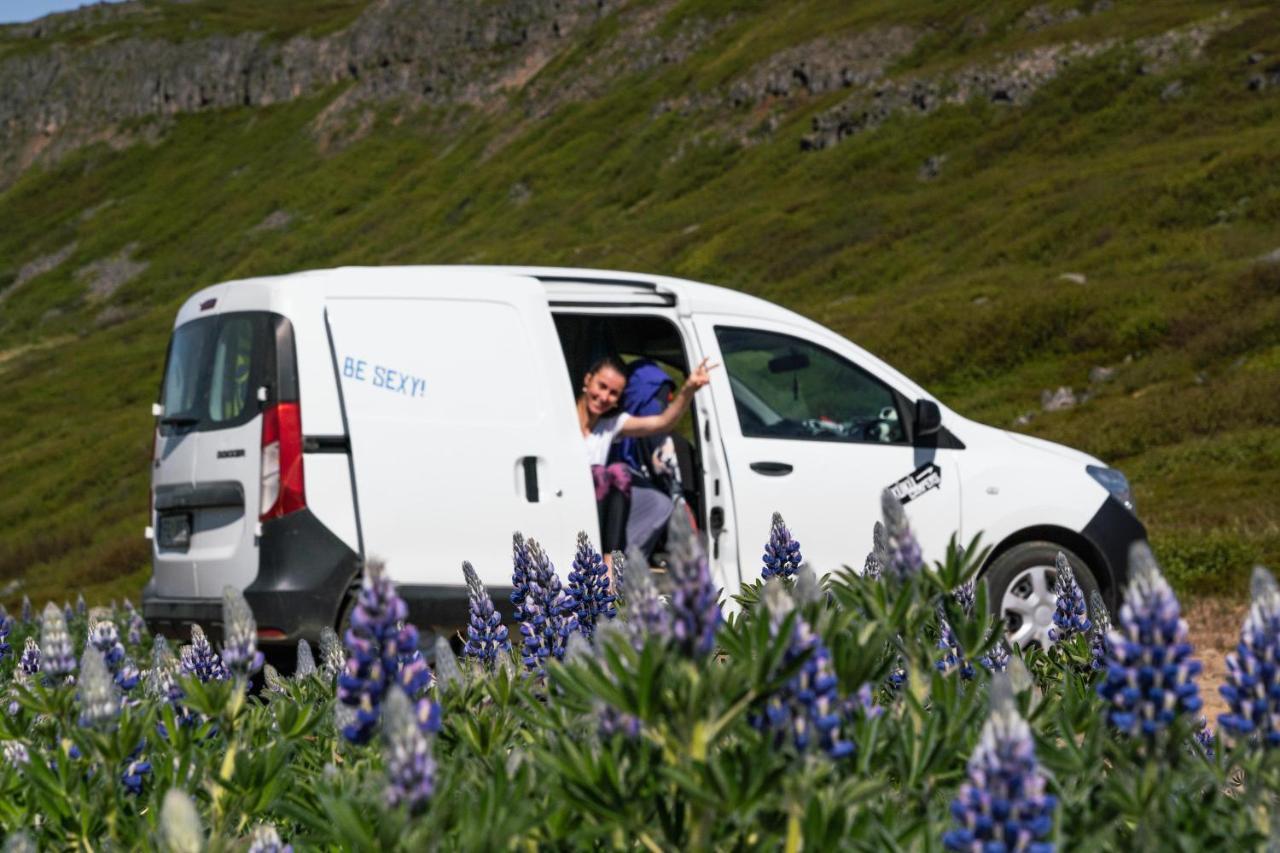 Kuku Campers - Campervans ケプラヴィーク エクステリア 写真
