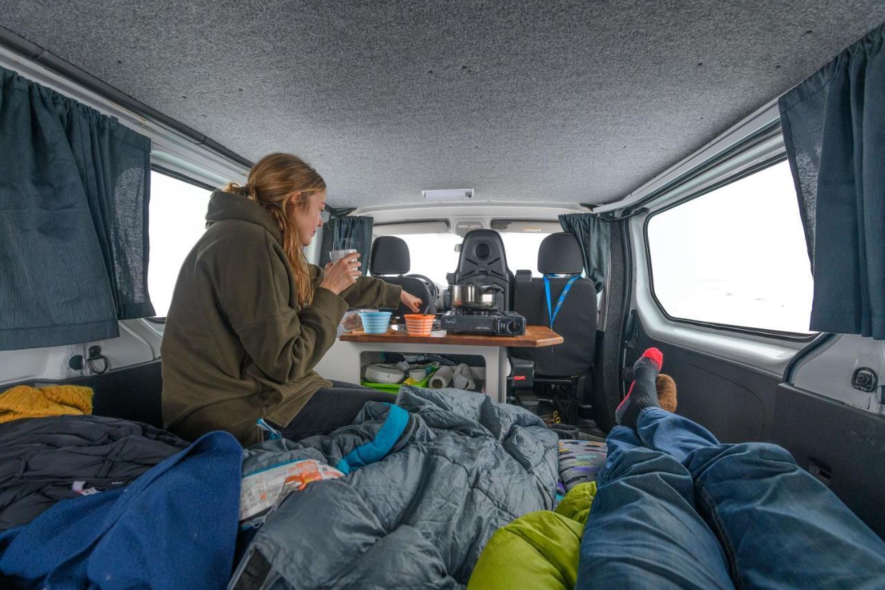 Kuku Campers - Campervans ケプラヴィーク エクステリア 写真