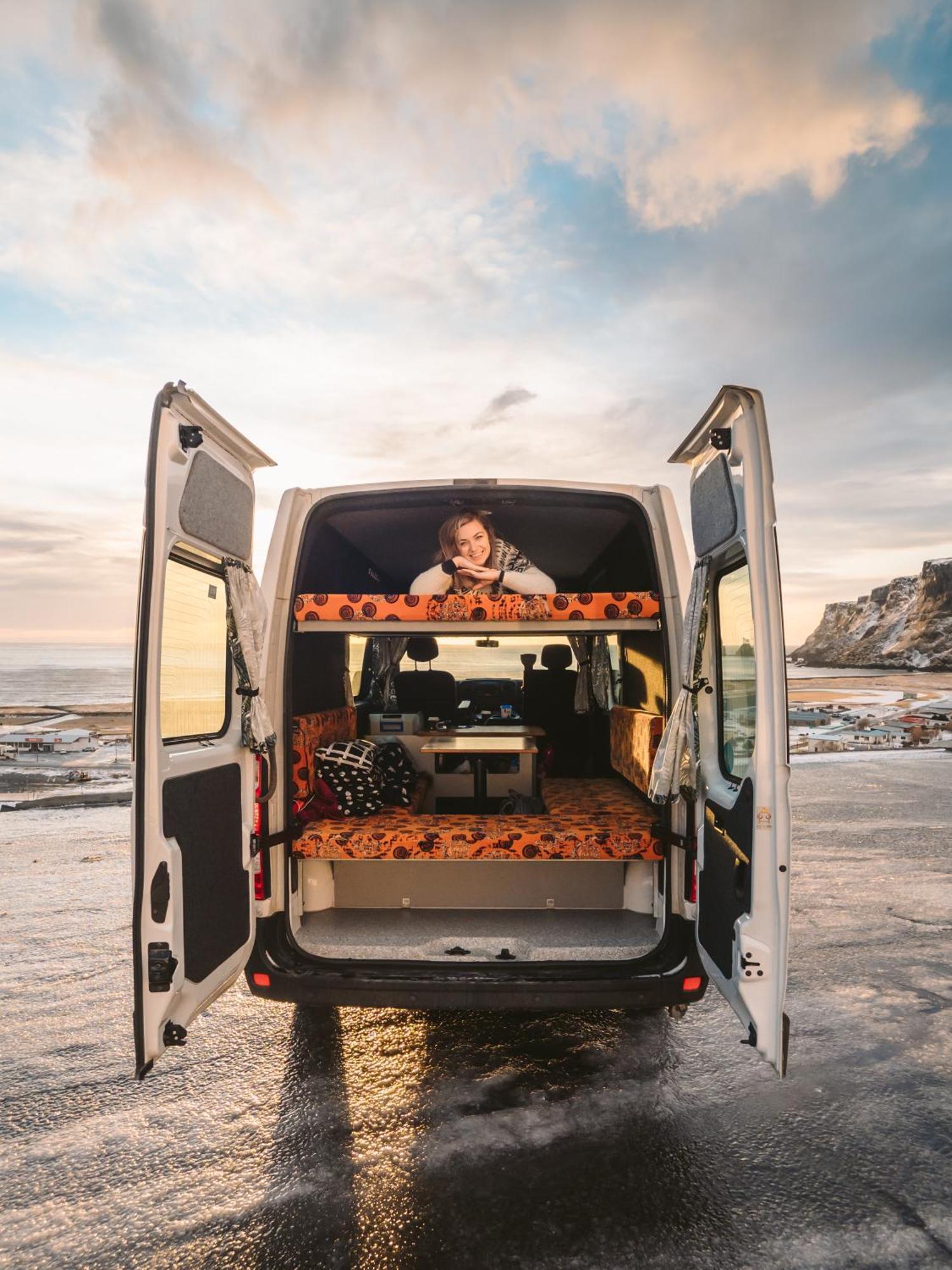Kuku Campers - Campervans ケプラヴィーク エクステリア 写真