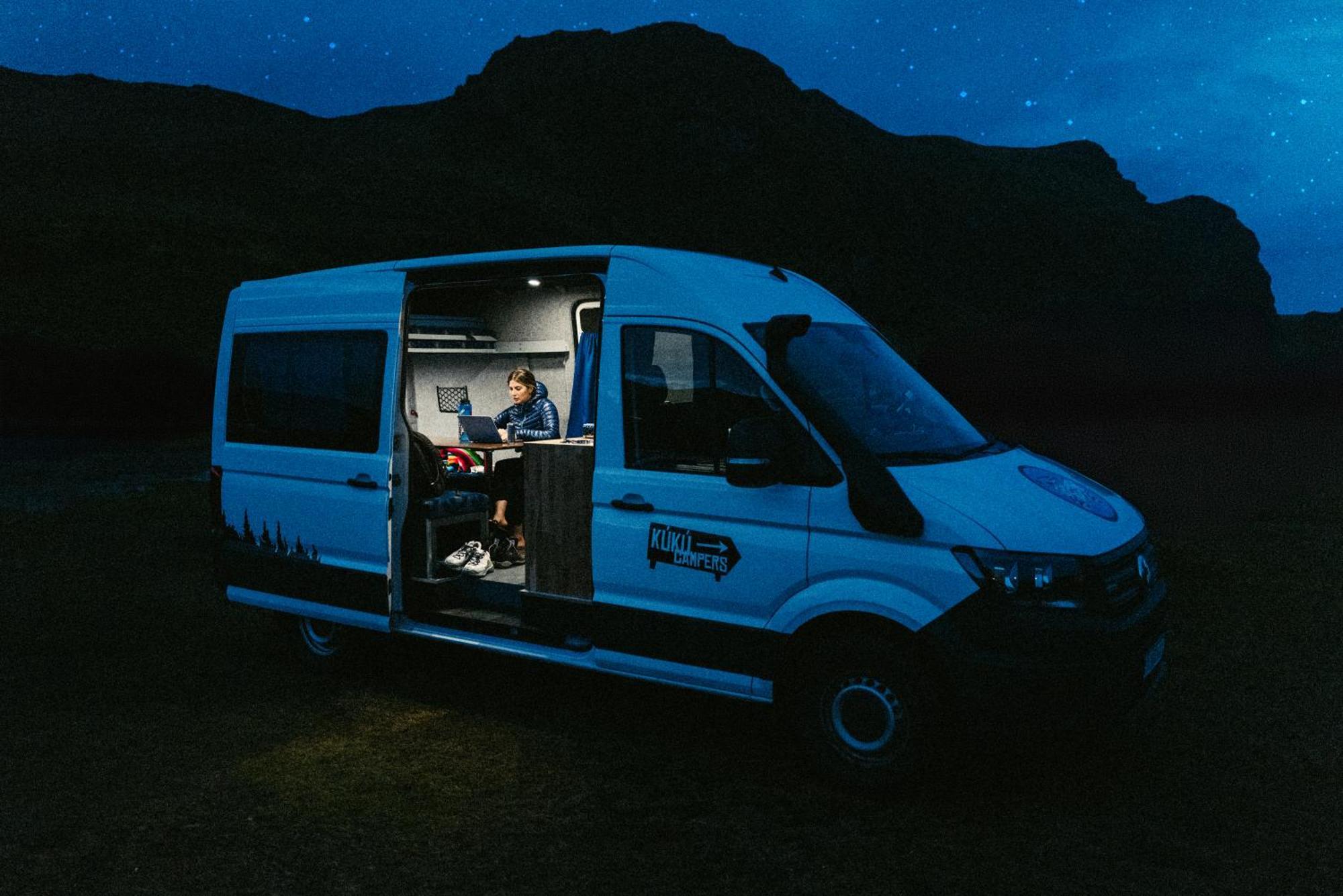 Kuku Campers - Campervans ケプラヴィーク エクステリア 写真